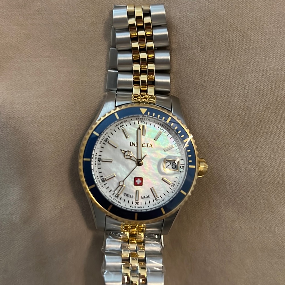 reloj de mano   clock  invicta watch